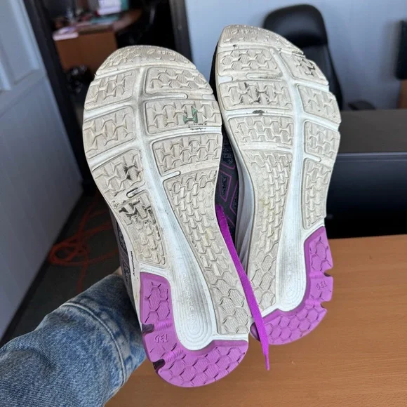 ASICS Athletic Shoes/Runners - Picture 8 of 9